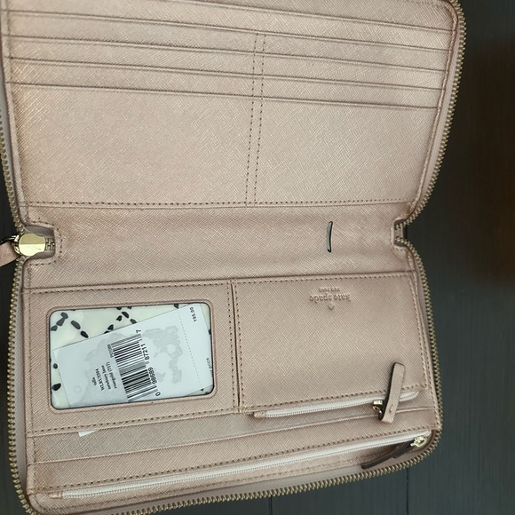 KATE SPADE OVERSIZED WALLET BRAND NEW - Picture 3 of 5